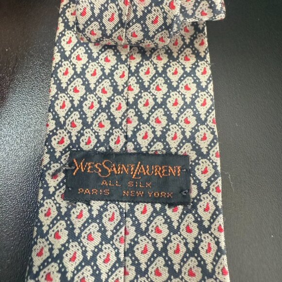 Vintage Yves Saint Laurent Tie Mens All Silk 3" Wide/55" Navy Red Business - Picture 3 of 4